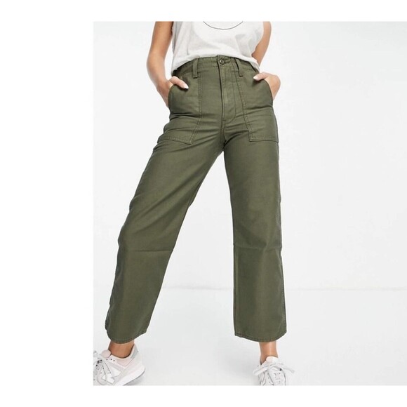 Levi’s Premium Pants Green Ribcage Straight Utility Ankle 26 - Picture 1 of 9